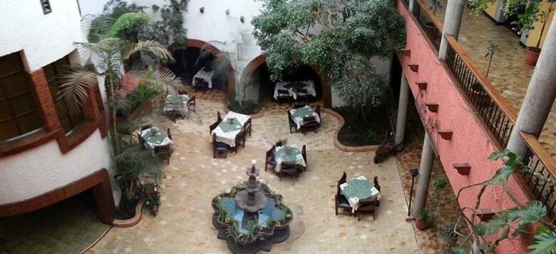 Hotel Villa Real Plaza