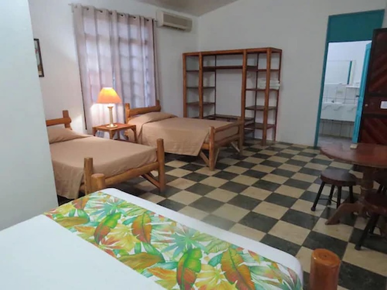 El Mono Loco Hotel