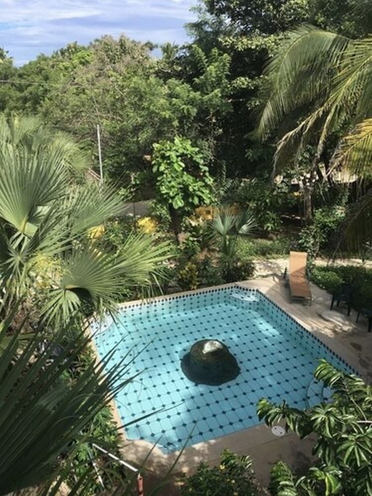 El Mono Loco Hotel