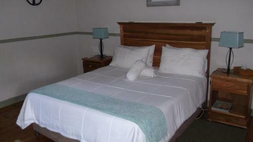 Housemartin Guest Lodge