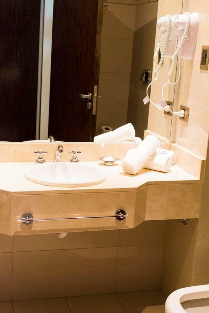 Hotel Howard Johnson Neuquen