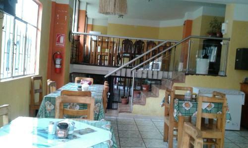Albergue Hostal Dinos By Hurvinek