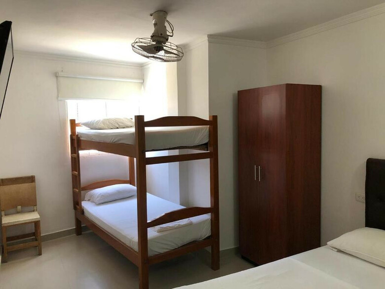 Albergue Hotel Aeromar Central