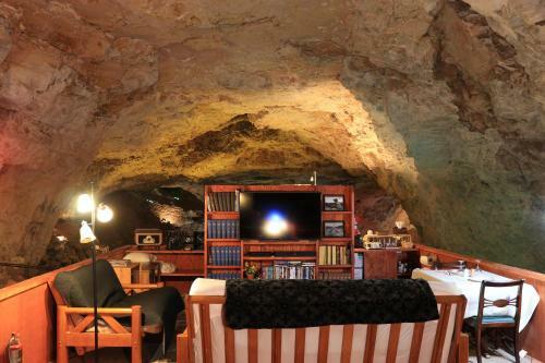 Posada Grand Canyon Caverns Inn