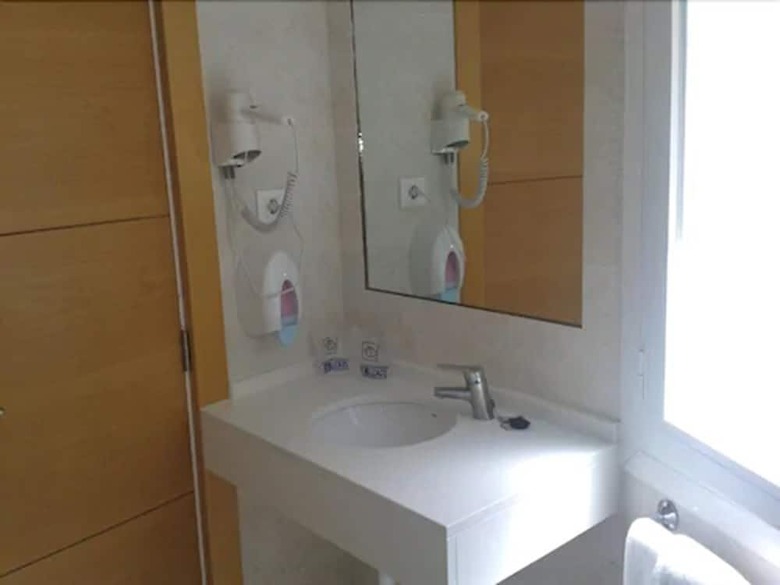 Hotel Amic Col�n