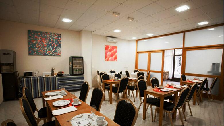 Hotel Amic Col�n