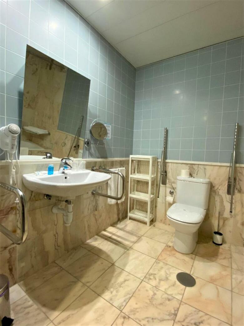 Apulia Praia Hotel