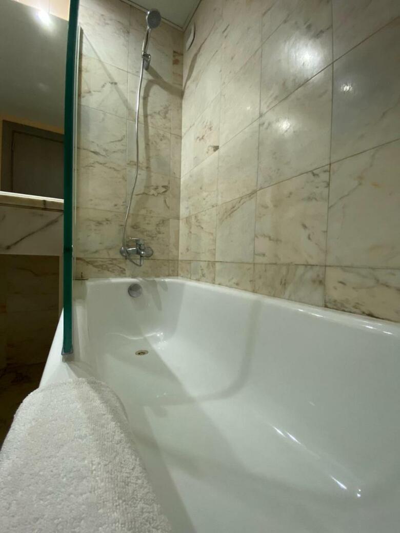 Apulia Praia Hotel