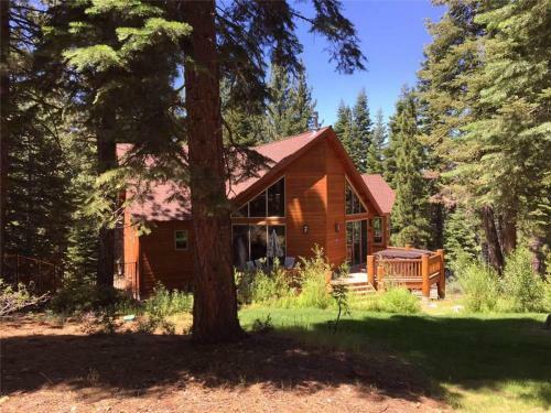 Lodgepole Pine Chalet