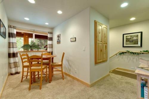 Lodgepole Pine Chalet