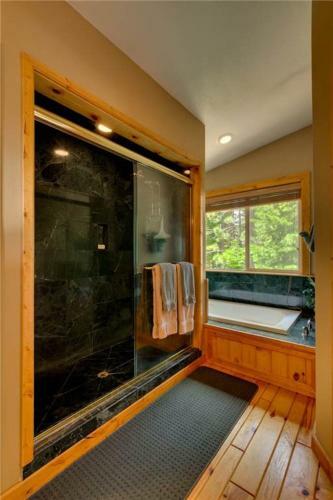 Sleeping Bear Lodge
