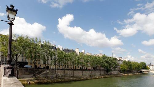 Hotel H�tel Des Deux-iles