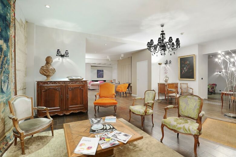 Hotel De Notre Dame