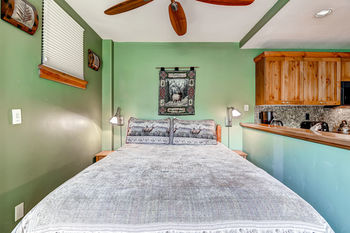 Hotel Elkhorn Lodge