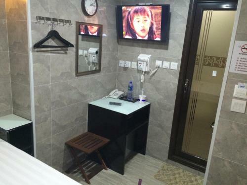 Hostal Modern Hotel