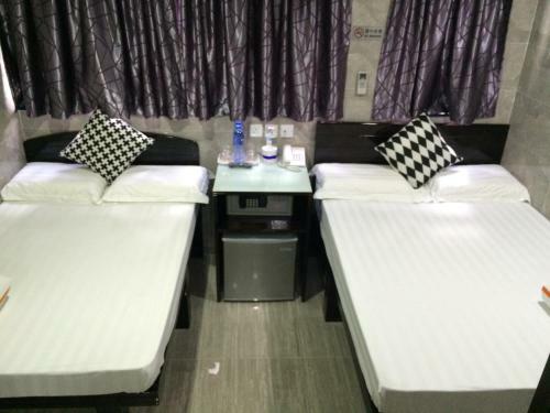 Hostal Modern Hotel