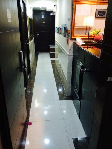 Hostal Modern Hotel