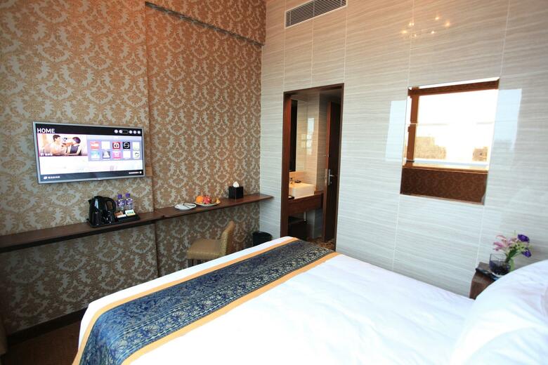 Grand City Hotel