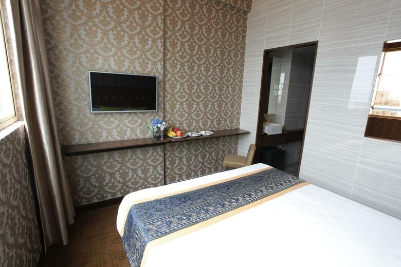Grand City Hotel