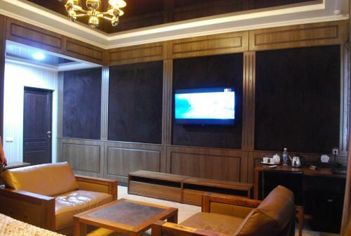 Astor Hotel