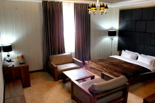 Astor Hotel