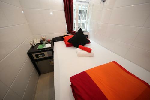 Hostal Canada Hotel