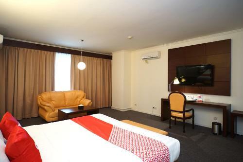 Adika Hotel Bahtera