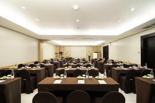 Clove Garden Hotel & Residence
