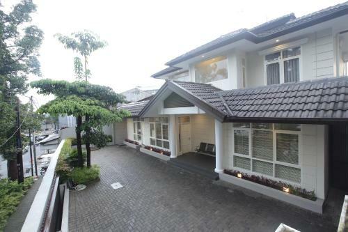 Hostal Dago 207