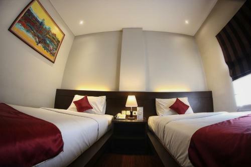 Hostal Sutan Raja Guest House