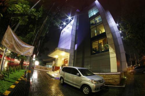 Hostal Sutan Raja Guest House