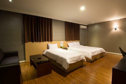 Pung Nam Tourist Hotel