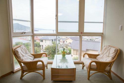 Bed & Breakfast Atami Koro