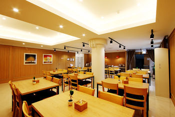 Bando Tourist Hotel