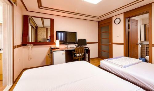 Hillstay Residence Hotel