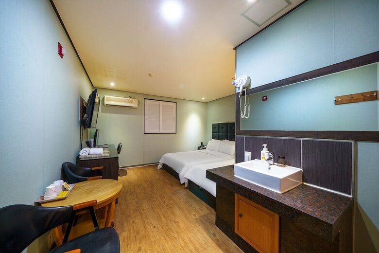 Gunsan W Hotel