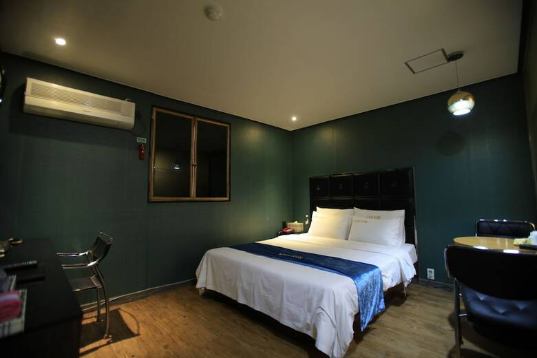 Gunsan W Hotel