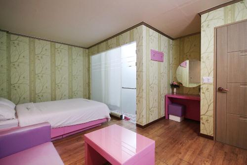 Apple Motel