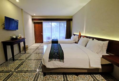 Senthong Asri Hotel And Resto
