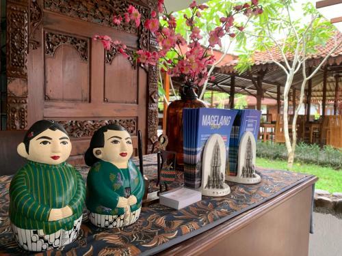 Senthong Asri Hotel And Resto