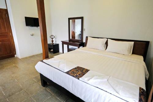 Senthong Asri Hotel And Resto