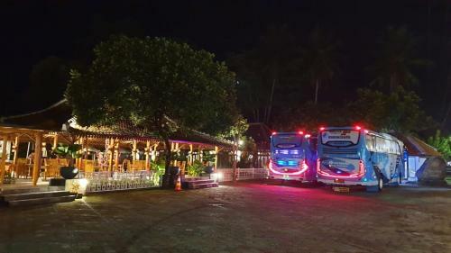 Senthong Asri Hotel And Resto