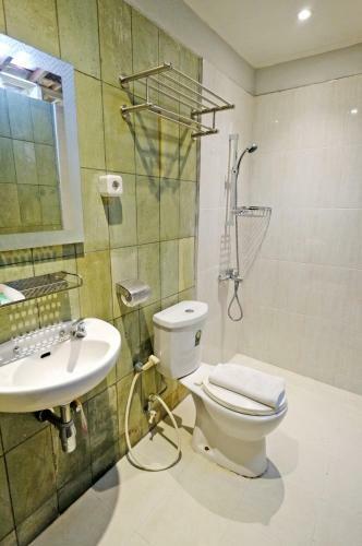Senthong Asri Hotel And Resto