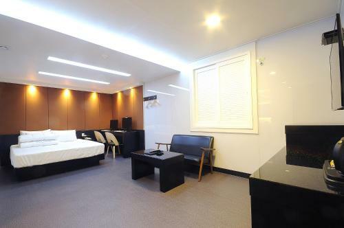 Wa Hotel