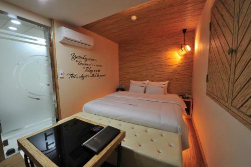 Ytt Hotel