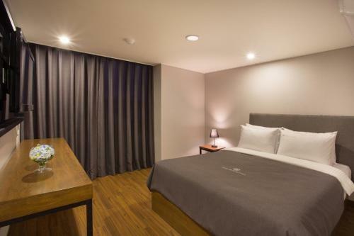 The Bs Hotel Busan Station