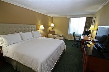 Radisson Hotel Rochester Airp