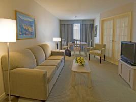 Hotel Quality Suites Downtown