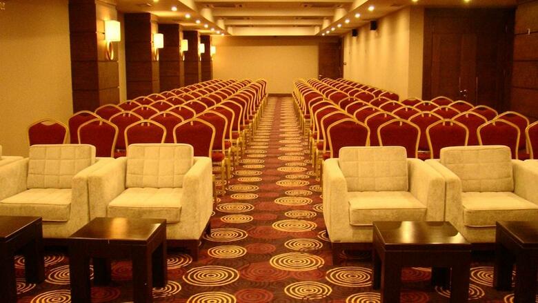 Hotel Vuni Palace