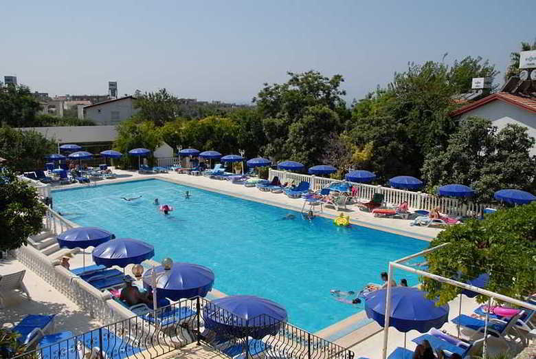Hotel Riverside Garden Resort